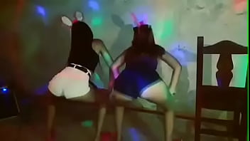 Preview 3 of 30 Mnt Vdeo Sex - Argentinas turras moviendo el orto
