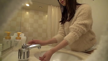 Preview 3 of Japan Night Club - Japanese milf big breasts cosplayer. Attempts extreme photo shoots at hotels to earn a living.