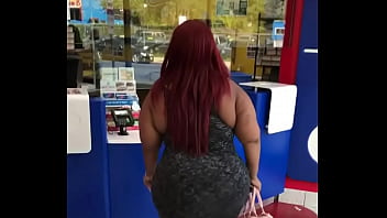 Preview 1 of Esposa Chilena En Trio - Spice shaking that big ass on the counter at dominoes