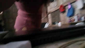 Preview 1 of 2018 Xxxxxcm - ENFERMERA COQUETEA CON EL CLIENTE Y SE LO LLEVA A LA CASA PARA TENER SEXO. PORNO REAL CASERO