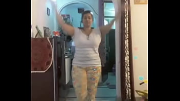 Preview 2 of Kisii Fat Hd - Hot desi indian bhabi shaking her sexi ass &amp_boobs on bigo live...6