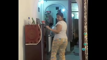 Preview 3 of Nnnxn Videos - Hot desi indian bhabi shaking her sexi ass &amp_boobs on bigo live...3