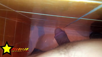 Preview 3 of Tu Par Hai Kiss Or Ka Song - schon wieder heimlich in die Dusche bei der besten Freundin gepisst :-D