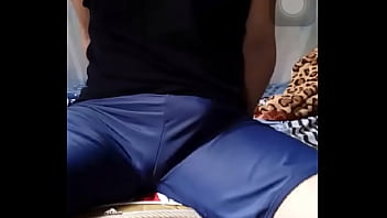 Preview 1 of Xxx Com Hindi Saund - Cu ngổng qu&aacute_ phải l&agrave_m sao
