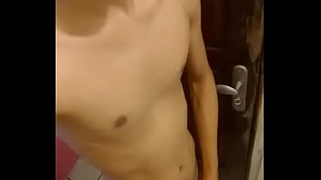 Preview 2 of Upskirt Hentai - Novinho gozando