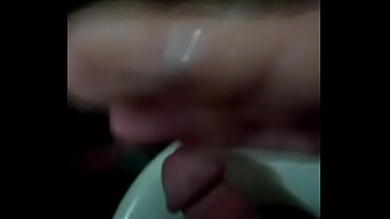Preview 4 of Young Lady Squirt - received 855973214560381[1]
