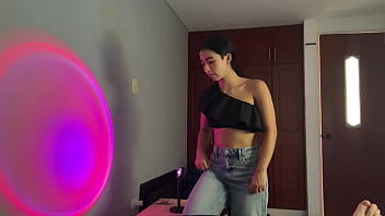 Preview 1 of Xxzxxcom - te gustaria que entre a tu habitacion y te folle?