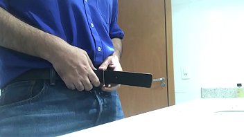 Preview 1 of Ladyboy Wii - punheta com meu brinquedo.MOV