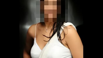 Preview 1 of Ginecolog Voyeur - తెలుగు దెంగుడు కథ వింటే కారిపోవాల్సిందే