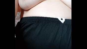 Preview 1 of Blekat Porn - Milf incinta,  si sputa il seno e i capezzoli.