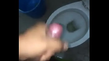 Preview 3 of Leg Pee - C&ocirc_ng an việt nam sục cu toilet