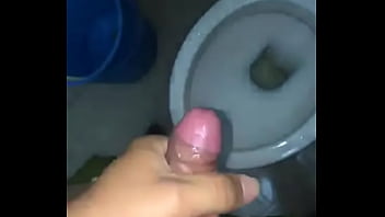 Preview 4 of Leg Pee - C&ocirc_ng an việt nam sục cu toilet