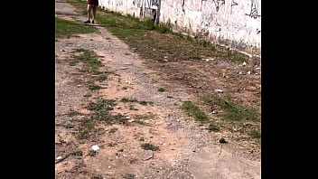Preview 1 of It Fits - Perguntei pra prostituta na Rodovia quantos q era o a foda ? Ela n&atilde_o cobro nada e me levou pro meio do mato pra foder ali mesmo!