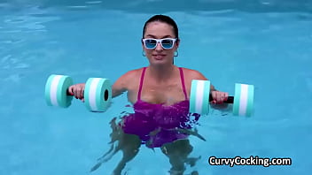 Preview 2 of Bumi Bulat Bundar - Oiled hottie blows personal trainer outside by the pool