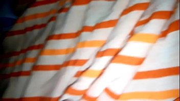 Preview 1 of Siswa Smalls - puta b. me tiendole mis dedos