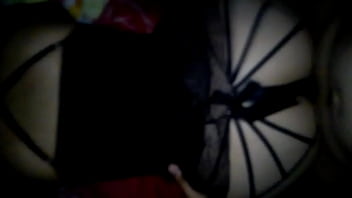 Preview 1 of Spy Camera Mom X Bf - Cojida a mi mujer quien gusta