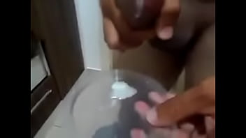 Preview 1 of Jabarbanti Wala Sxe - Minha safada tomando leite no canudinho