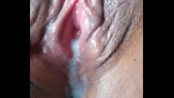 Preview 4 of Mature Crot - Esposa Cuspindo Porra