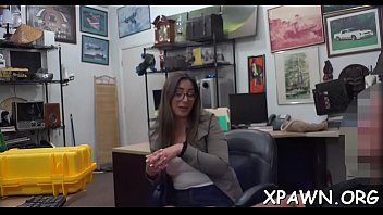 Preview 3 of Hindi Xxx Vidoe - Bimbo is having sex in shop