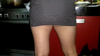 Preview 3 of Meg Magico - Sirvienta sin calzon ense&ntilde_ando vagina