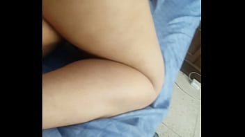 Preview 2 of Hindi Sex Toking - gordibuena montada moviendose rico