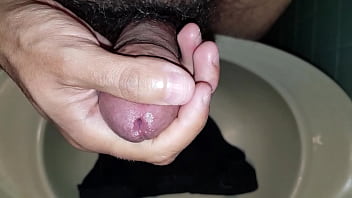 Preview 4 of Indian Back Soht - Corrida en la trusa de mi hermano