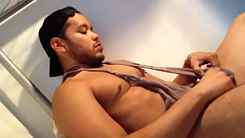 Preview 2 of Dik Dog - Handsome muscles guy jerks off