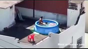 Preview 1 of Xxx Porn Sex Pics - Chimando a la Gorda en la Piscina.MP4