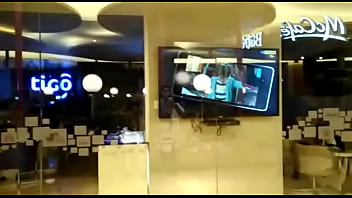 Preview 4 of 3d Hentai Fetish - Putas Viendo Porno en el Oakland Mall Guatemala.MP4