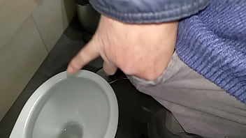 Preview 1 of Sexy Vlodo - VID 20180228 083256 mostrando polla