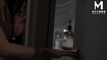Preview 2 of West Indies Ki Bf Hd Mein New - ModelMedia Asia - My wife is in love with a black coworker with a huge dick