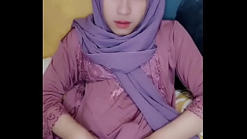 Preview 3 of Roja Norway Tamil - crossdress hijab solo