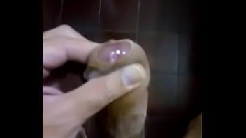 Preview 1 of Www Xxxvidip Com - Batendo punheta e gozando Parte 01