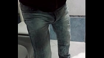Preview 1 of Dwonlod Mp2 - Papi Fotetor 09 Piss Macho Armenio Sabrosoo e Mijando Gostosso Rola   Bulge