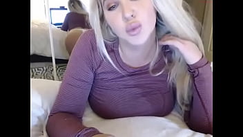 Preview 1 of Girls Fick - beatiful tits on webcam