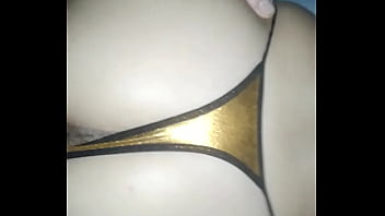 Preview 2 of Indonesia Girl Xxx Muslim Girls - Estrenando la tanga nueva q le compre