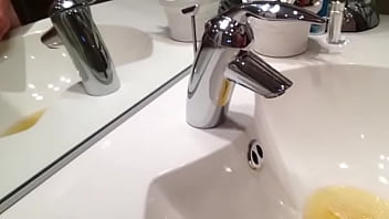 Preview 3 of Alena Craft Hot - Pisse lavabo