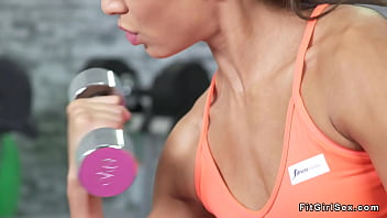 Preview 1 of Xxxides - Toned lesbian fingers pale brunette at the gym