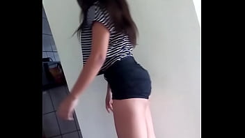 Preview 4 of Xxx Com Hindu - Gostosa novinha dan&ccedil_ando funk