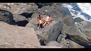 Preview 3 of 4k 60fps Pussy Lip Grip - A PRAIA DE NUDISMO MAIS QUENTE DO RIO DE JANEIRO,  NAS PEDRAS O SEXO ACONTECE COM MUITO TES&Atilde_O.
