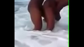 Preview 4 of First Time Hotgasti Com - Dotados Fodendo Na Praia