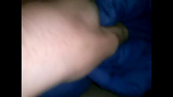 Preview 1 of Indian Resma Sexy - masturbando com o travesseiro