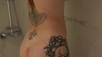 Preview 1 of Drunk Asien Sex - Mi HERMANASTRA deja que la coja bien fuerte luego de ba&ntilde_arse.