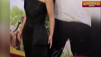 Preview 4 of Heather Parisi - Hot Hina Khan wardrobe malfunction