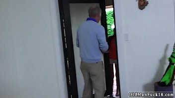 Preview 1 of Sot Time Xxxvideo - Old mature fuck young girl Poping Pils!