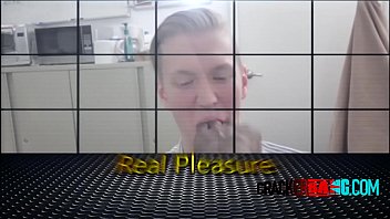 Preview 1 of Prima Estudando - Horny guy craving for ass banging