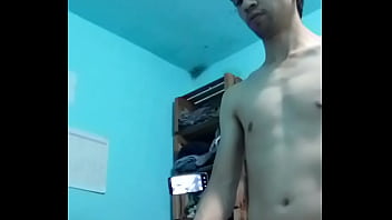 Preview 3 of Wenger Onley - Masajeando a mi novia mientras esperamos tokens en la webcam