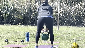 Preview 1 of Sister Vocation - haciendo ejercicio en publico