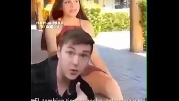 Preview 4 of Xoxoxo Tipu Ibu Penang - COLOMBIANA SACA SU TANGA EN PUBLICO *quedo sin ropa*