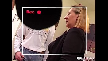 Preview 2 of Real Pizza Gay - REC Reality porno vol.21 : vere escort e prostitute filmate con clienti reali